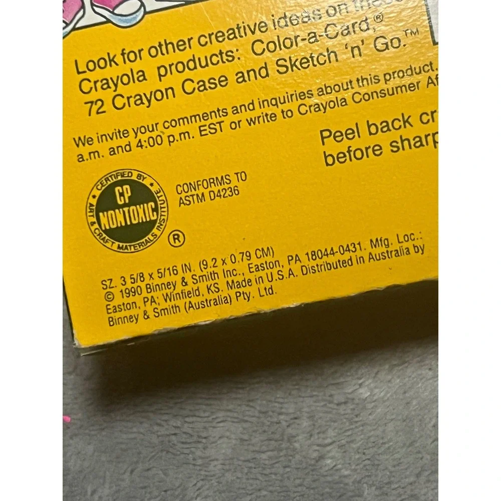 Vintage 1990 Crayola 64 USA Crayons‎ w Sharpener Open Box Thistle Mulberry